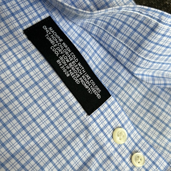 Jos A Bank Traveler Travel Tech. Tailored Fit 17 - 36 - Picture 6 of 13